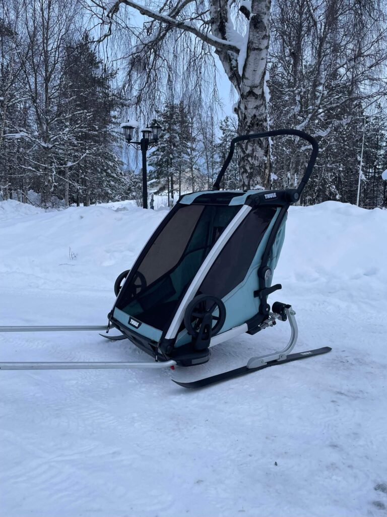 Thule Chariot Cross Double med skidkit